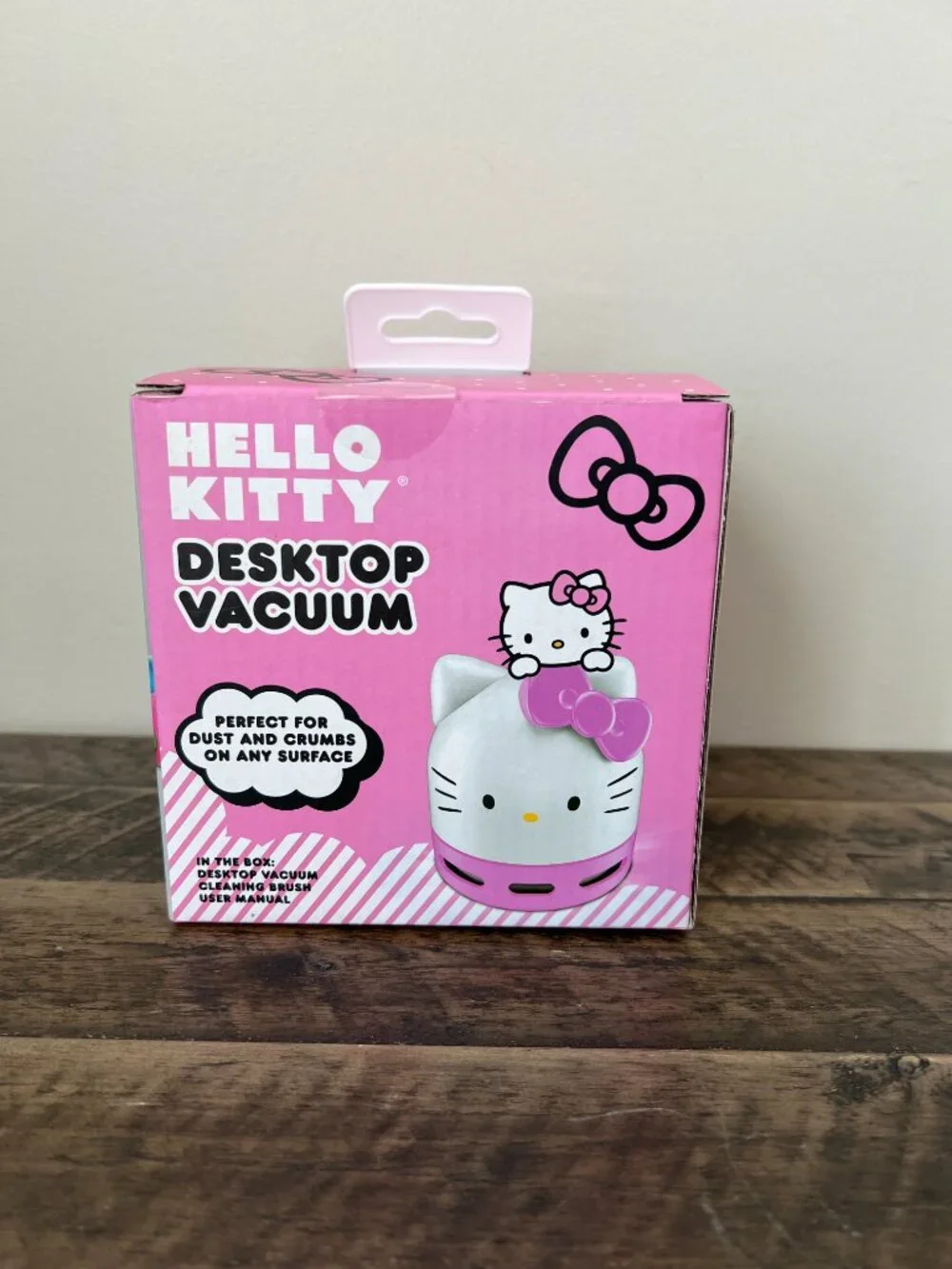 Hello Kitty Desktop Vacuum NIB Sanrio Mini Desk Crumb Cleaner Head Design